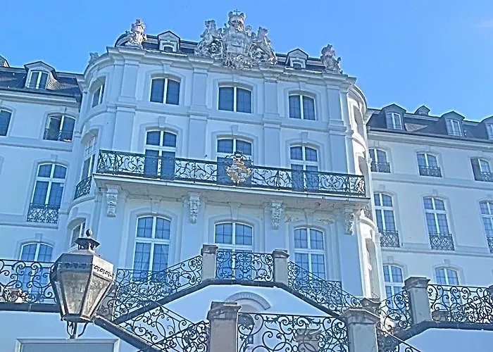 Schmidt Am Rhein 公寓 新维德